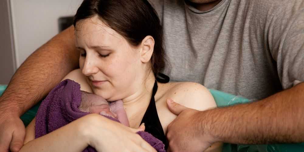 Domácí porod 🤰🏻 | Co musíte vědět, zkušenosti maminek (2021)
